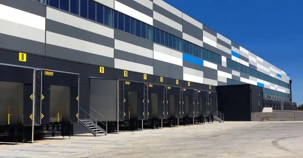 Progetto logistico Decathlon con Baie di Carico Kopron