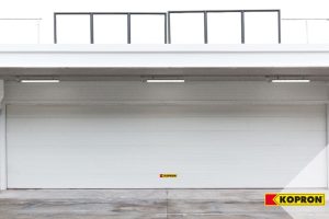 Portoni sezionali Kopron autodromo frontale