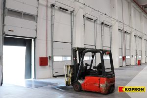 baie di carico indoor muletto