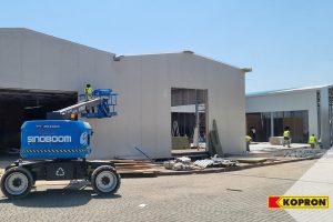 capannoni in acciaio in costruzione