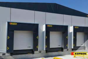 fasi montaggio capannone mobile portoni sezionali